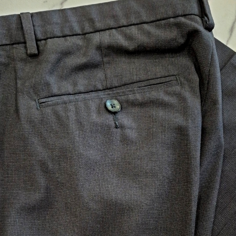 Calvin Klein 32X30 Dress Pants, Dark Gray Micro Check